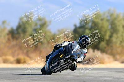 media/Jan-08-2022-SoCal Trackdays (Sat) [[1ec2777125]]/Turn 7 (1035am)/